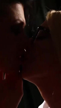 ポルノスタープラチナドミナJezebelleボンド舐めによってLeya Falcon