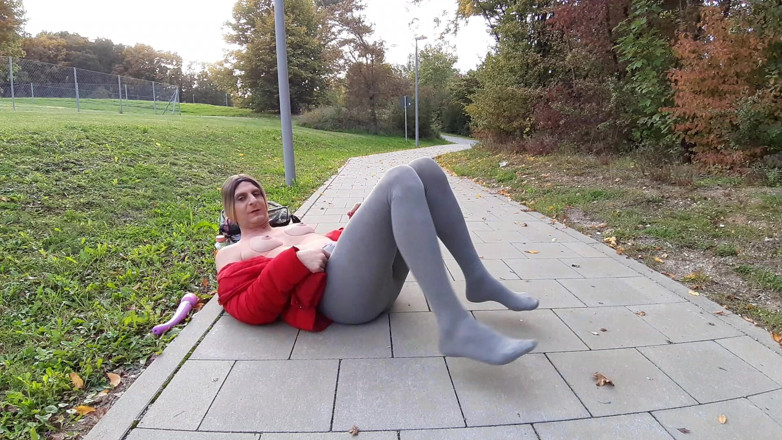 sweetfeet29: 오지는 젖가즘을 느끼는 거유 밀프