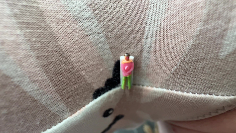 Mrs Peachesxx: Tiny Man Quietly Stuck to My Giant Ass and Get...