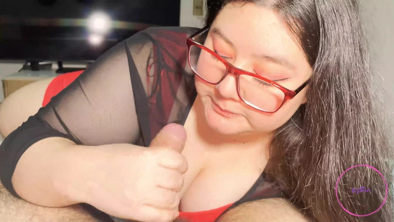 Lizren: How Delicious They Touch My Ass