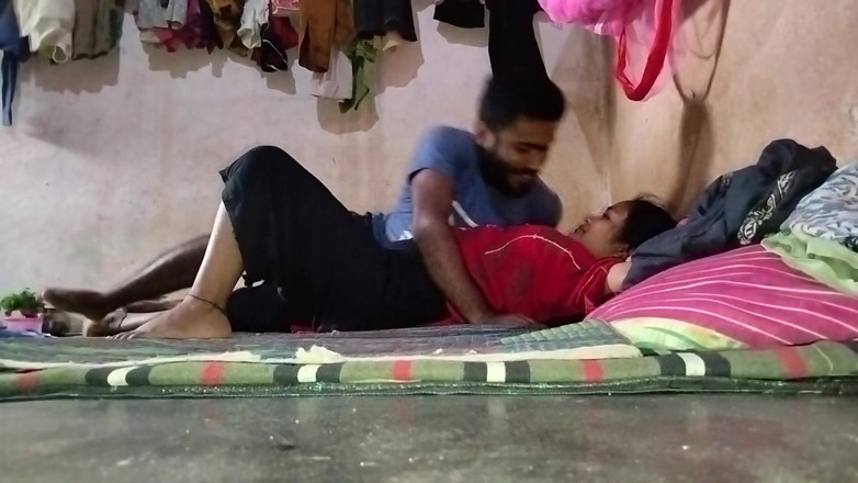 Mridulmadhu: Ehemann, ehefrau desi sex