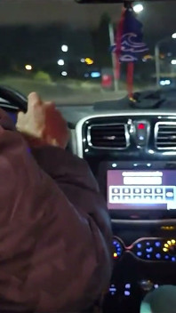 Une double pipe dans la voiture de mon ami, filles coquines et morbides