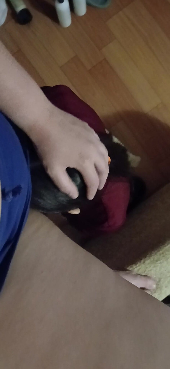 Lesbian-illusion: Ik pakte haar bij haar haar en neukte haar in...