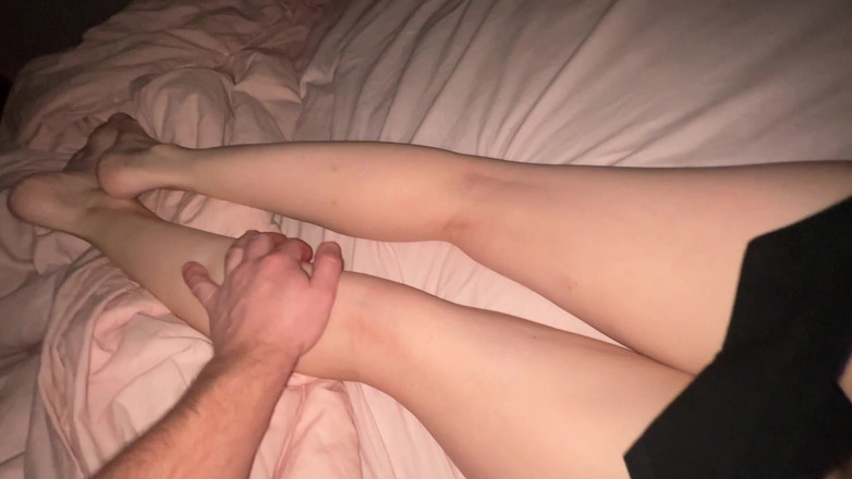 Gigi oficial: Девушка уже вспотела, с энтузиазмом занимаюсь йогой, я нюхал ее всю ночь