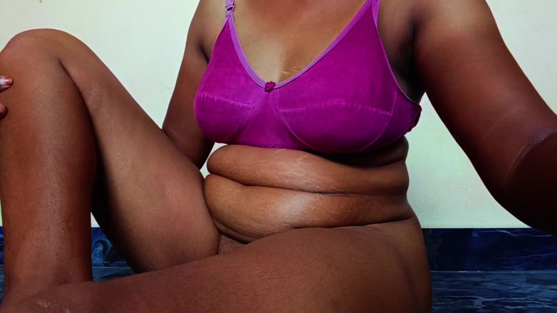 Ammukutty88: Ammu Pusssy Show and Oil Massage 132