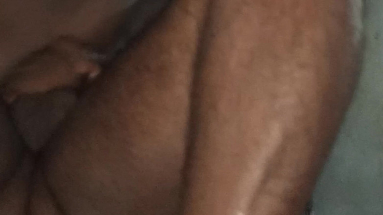 Thirsty pussy girl: Dies ist mein neuntes Video, Tante sitzt auf mir und...