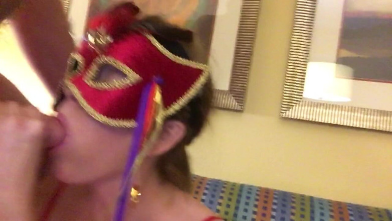 Twisted69: Twisty learns blowjob