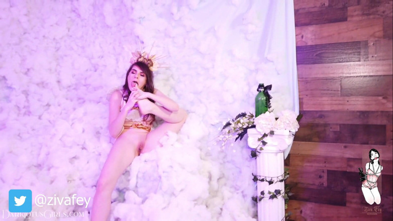 Ziva Fey: Ziva Fey - krásná cupid ziva