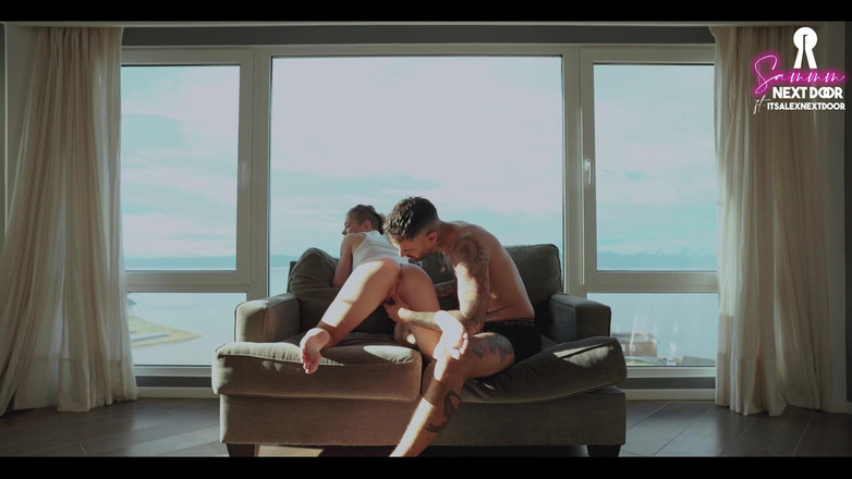 Sammm Next Door: Figa stretta