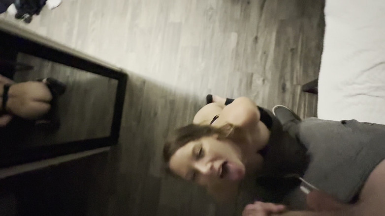 Mya Lane: Vedere minunată! Pizdă umedă și pulă adâncă!