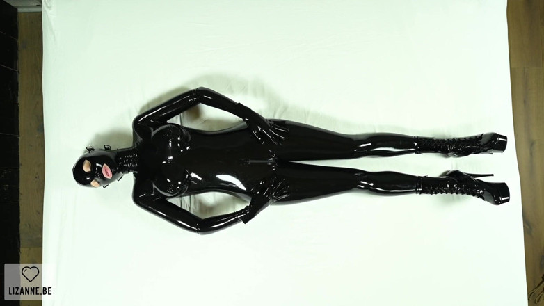 Lizanne: Bound and Vibed