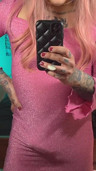 크고 핫한 자지를 사정하는 Trans Emma Ink