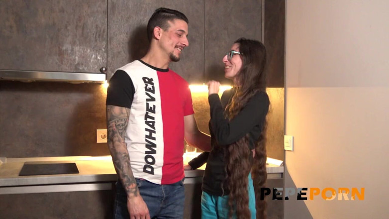 PepePorn: LittleBio and her sexy exchanges: she will tell the meaning...