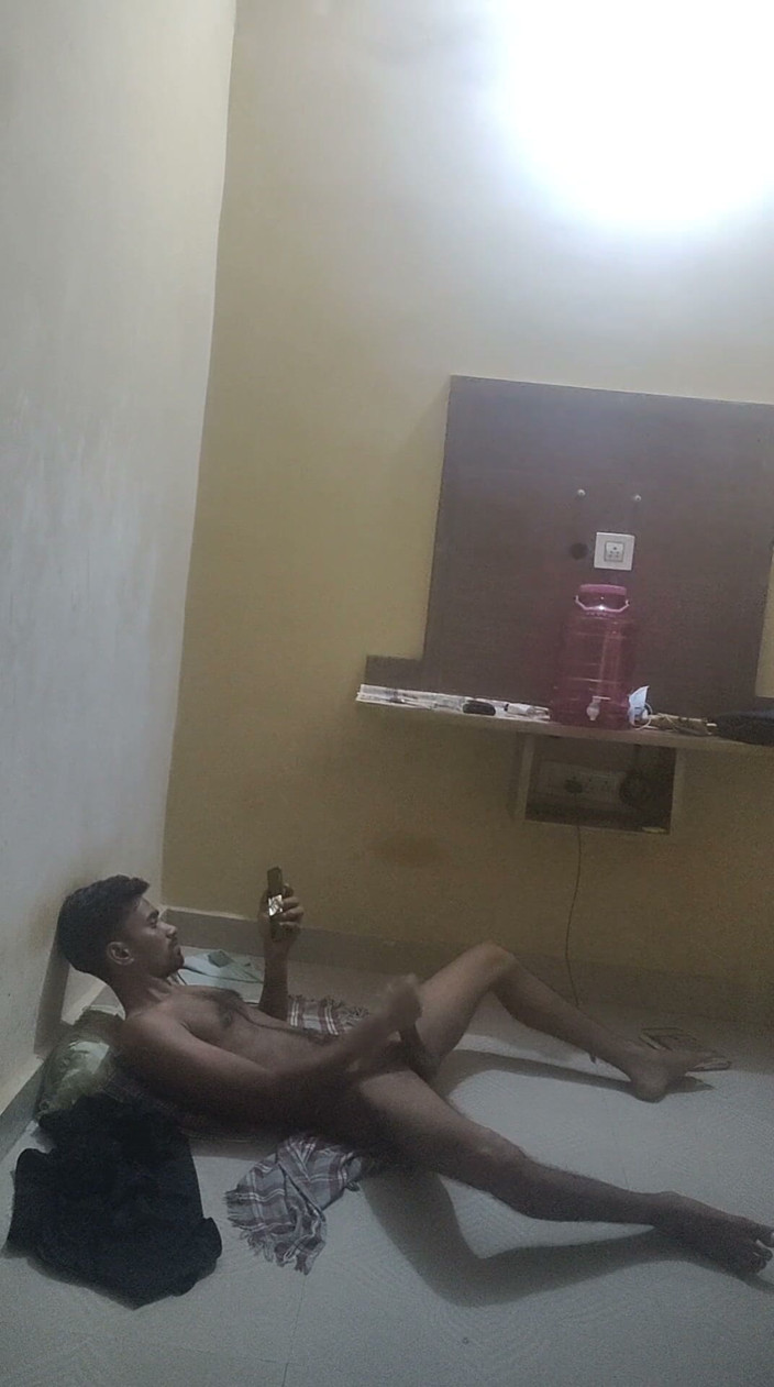 Rake: Odia Single Guy Masturbating at Home Alone