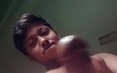 Asian Boy Big Black Cock Open the Clothes and Masterbration
