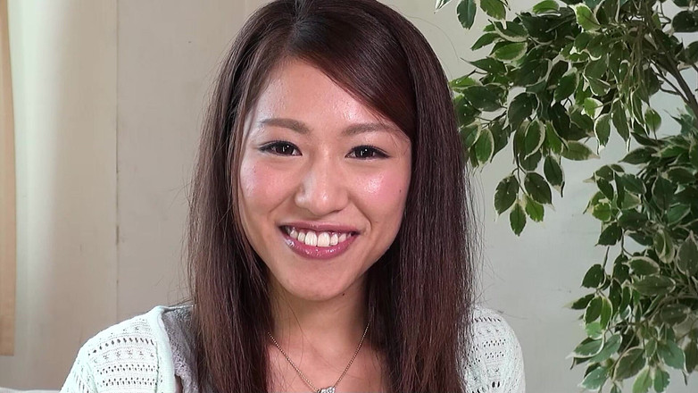 Asian porn collection: Remaja Jepun dengan tetek besar semula jadi menghisap kali pertama...