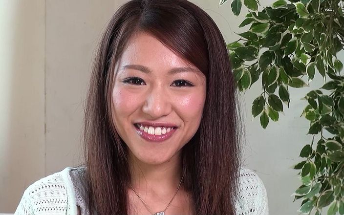 Asian porn collection: Adolescente japonesa con grandes tetas naturales primera vez chupar en...