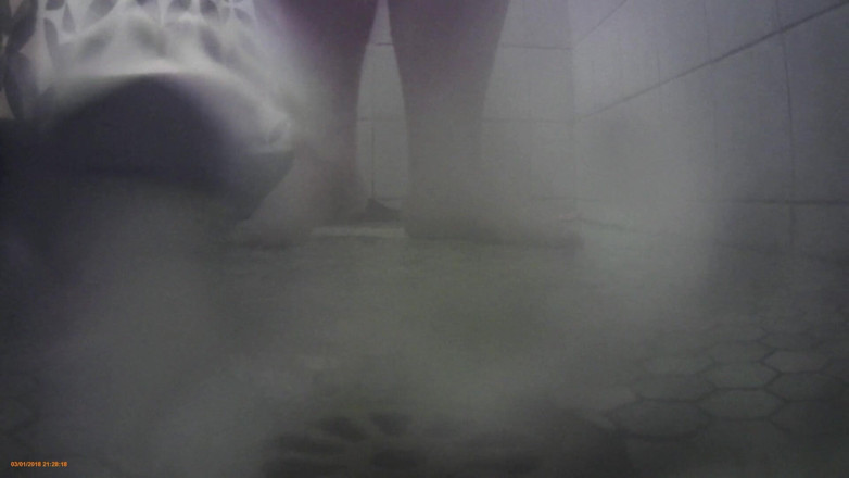 LaLaDelilah: Bbw piedini in doccia