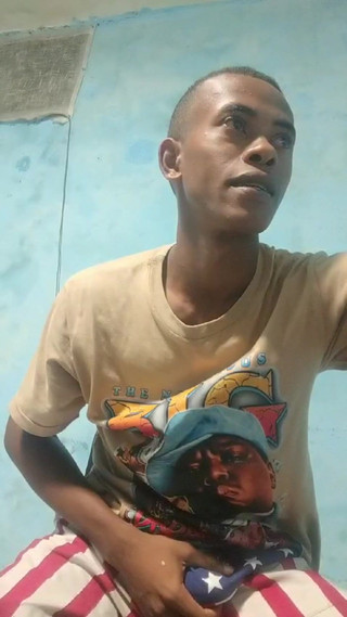 Rent A Gay Productions: Mastürbasyon yapıyor ve sonra komşu geliyor