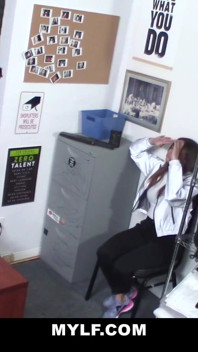 Shoplyfter MYLF - Věc č. 7485905