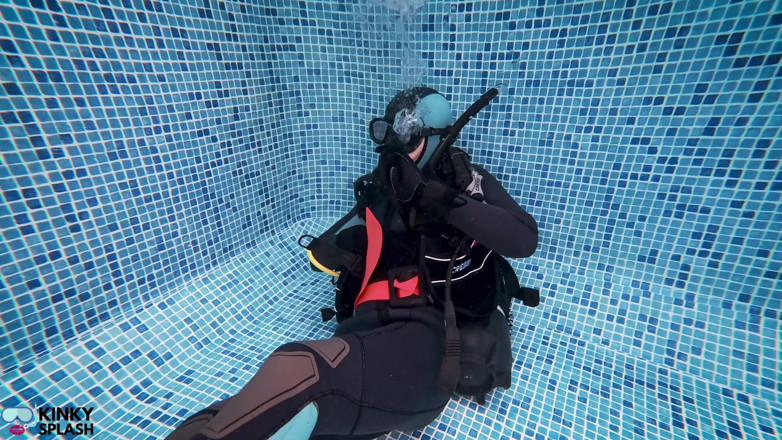 UKCuteGirl Lucy Lauren: Scuba Skills Underwater Training Session