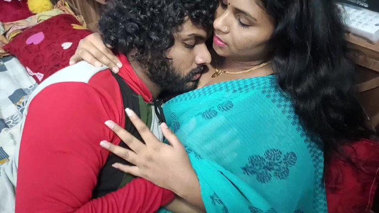 Vaigavarun45: Hot Wife Hard Fuck in Bedroom Saree