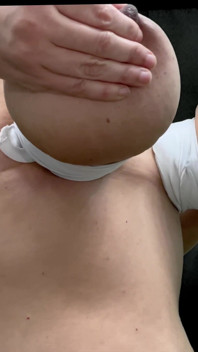 Ogromne cycki związane z elastyczną kamerą 4K B