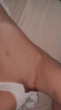 I Jumped up and Fell Out of Bed! the Girl Farted on the First Date.