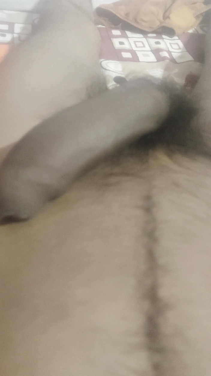 Gigolo Tv: おばさんが私のペニスを見た