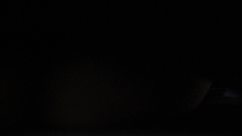 deafheaven666: Garota Indonésia Voluptuosa Usando Um Vestido De Cetim Vermelho Na...