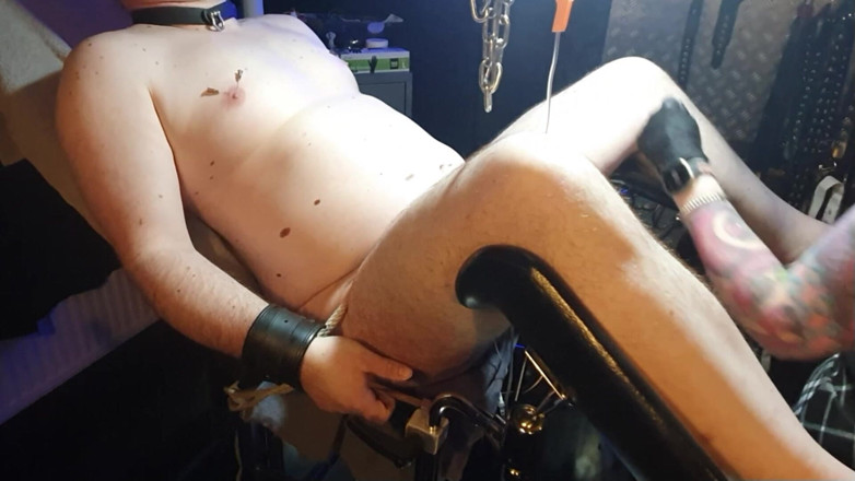 Femdom-Team-German: The Slave Gets a Thick Bag with 500ml Saline Solution - Part 1/4