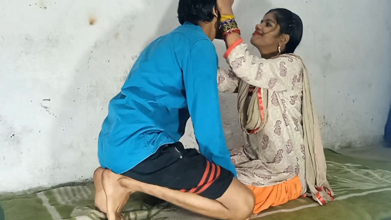 Vija: मुझे पानी पुरी खाने में मज़ा आया और उसके बाद मैंने उसे चोदा