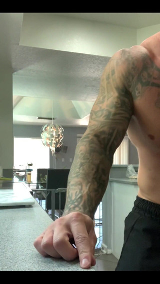 Jasons feet: Dev olmak gibi ve seni istediğim gibi kullanıyorum