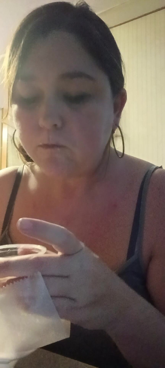 Goddess Eating Pizza (Goddess kristy)