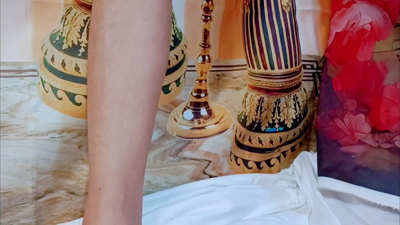 Nishaxxx: 哦，我的上帝，我的男朋友我梦寐以求的骑乘者，他完全满足我口爆