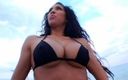 Chica Suicida DVD: Kayla обожает следить за плаваньем в океане с горячим трахом и камшотом на лицо