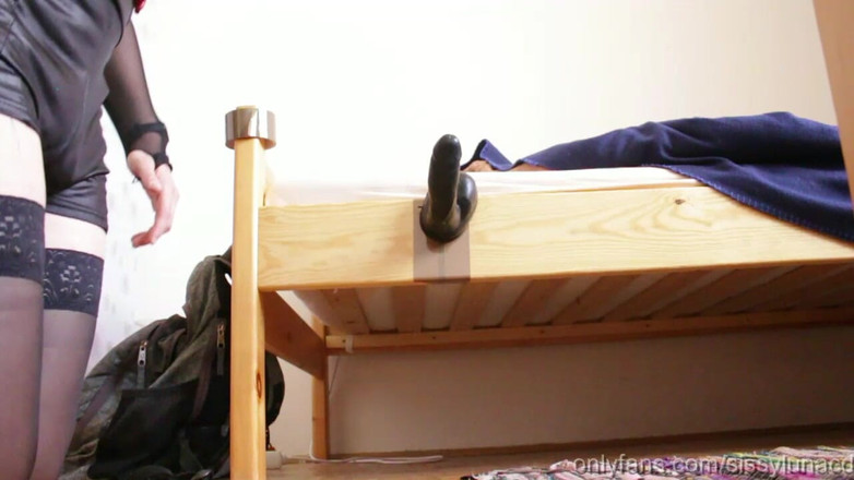 Sissy LunaCD: Maricas provocando e pingando de bbc anal