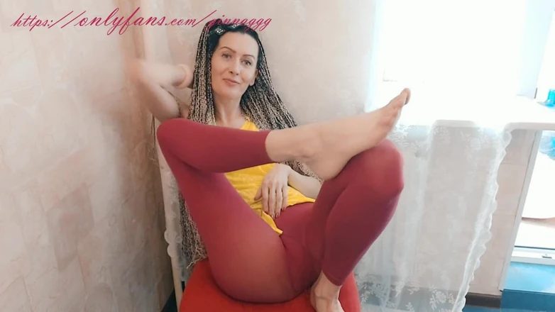 GinnaGg: Fußfetisch-dirtytalk russische lange beine in leggings -ginnagg