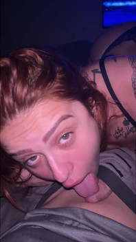 Berambut Merah Camila Vegas - Ratu Blowjob POV: Tenggorokan Dalam, Tersedak, Dan Air Mani Di Mulut