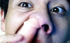 Dildo di hidung