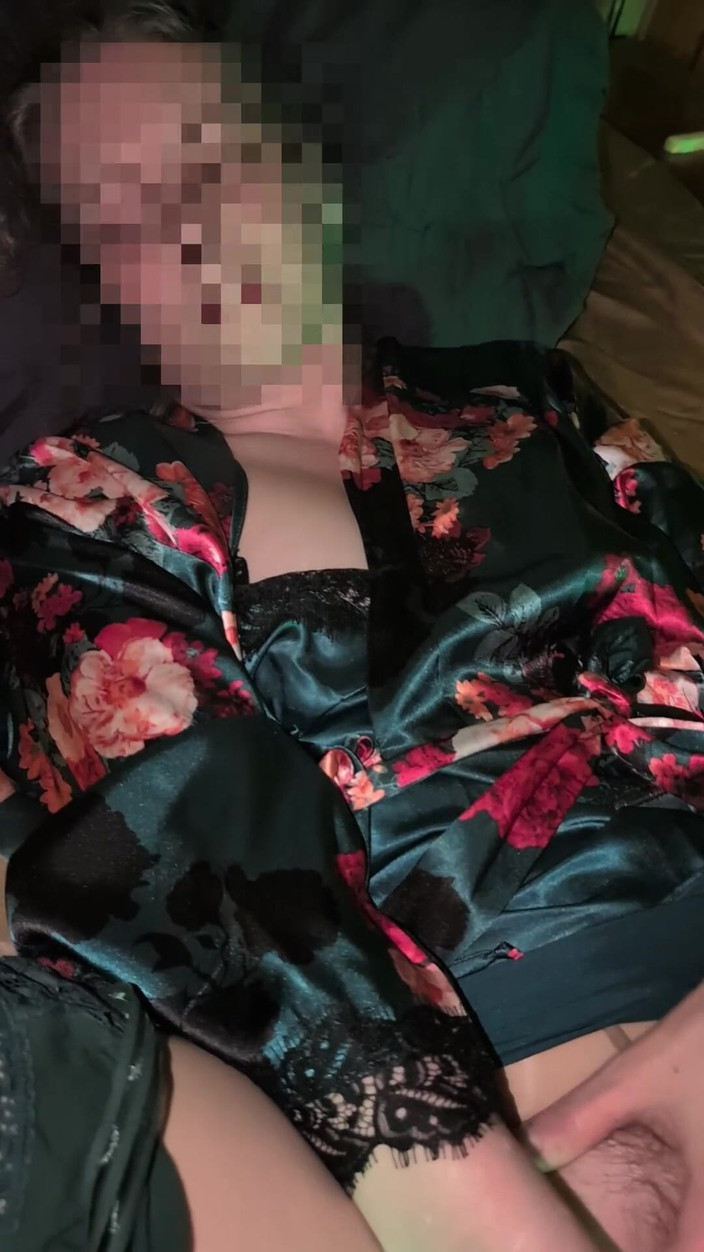 Elaras Pan: Karşılıklı mastürbasyon ve sikiş