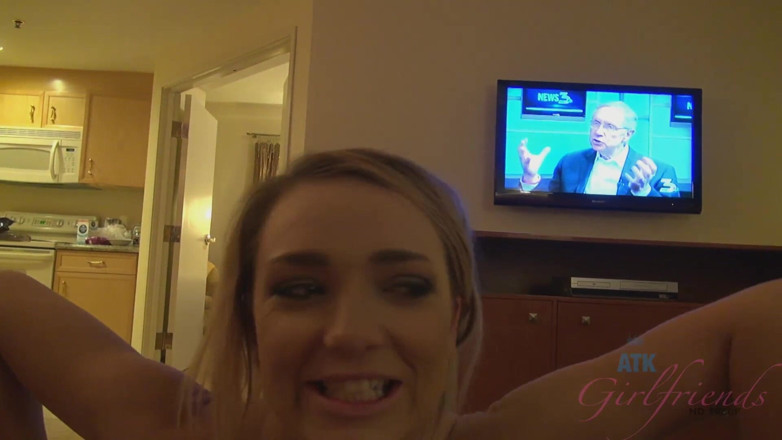 ATK Fans (Girlfriends): Vacanza virtuale a Las Vegas con la calda bionda Carmen...