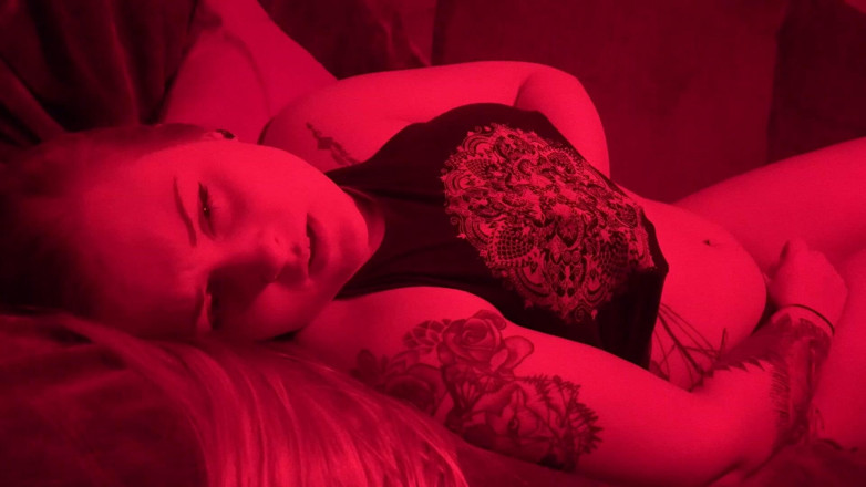 ChandlerKnight: Intensives rotes licht solo