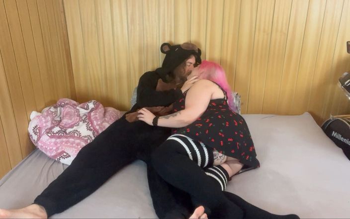 Abby Strange: Já si vybírám medvěda! Německá gotická bbw Abby Strange