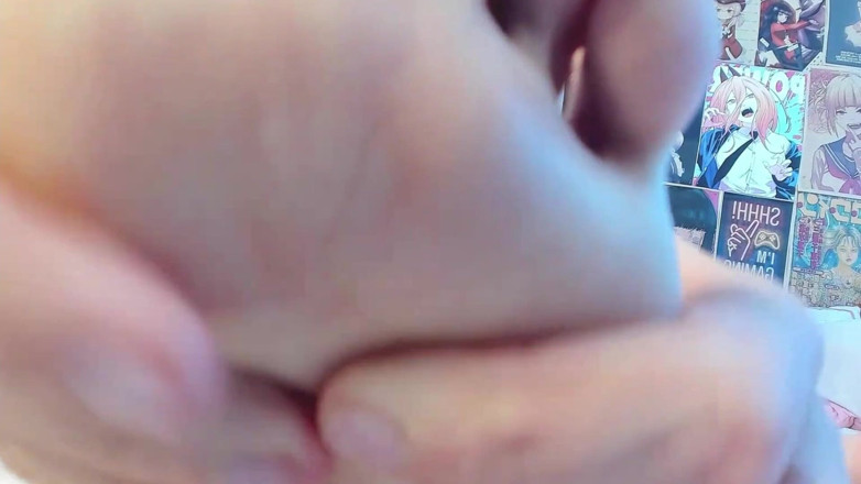 Skinny_lady69: fetish my feet toes close up