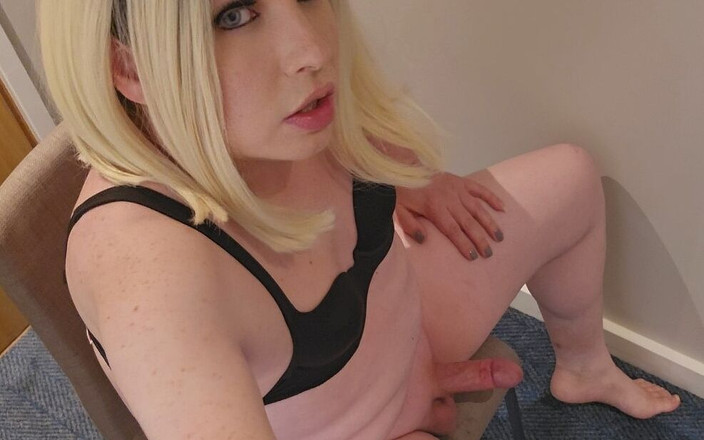 Ana Keel: Жорсткий член і гарне маленьке обличчя