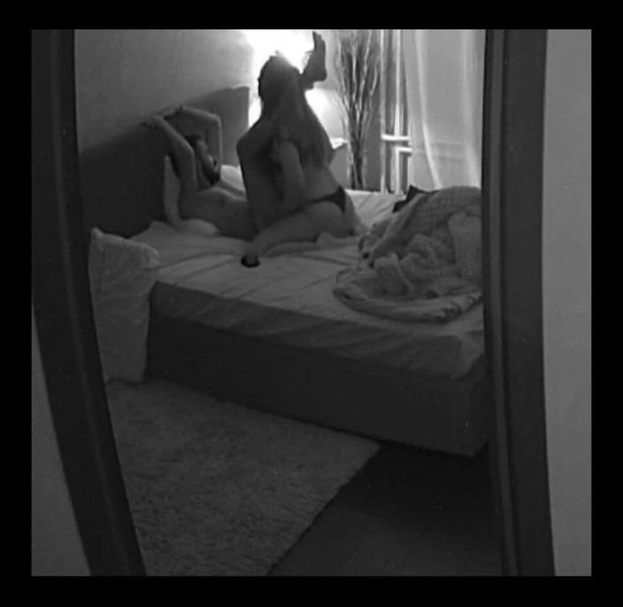 Sweet Juus: Ateşli seks, ıslak amcığıyla onu götten sikiyor