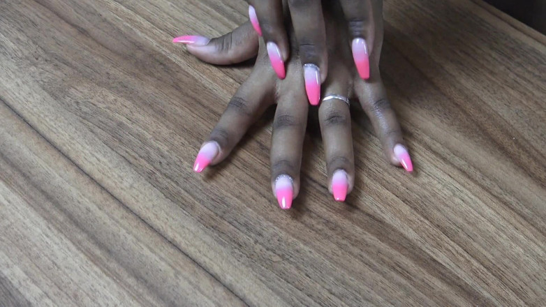 Solo Austria: Ebony hand &amp; finger nails fetish