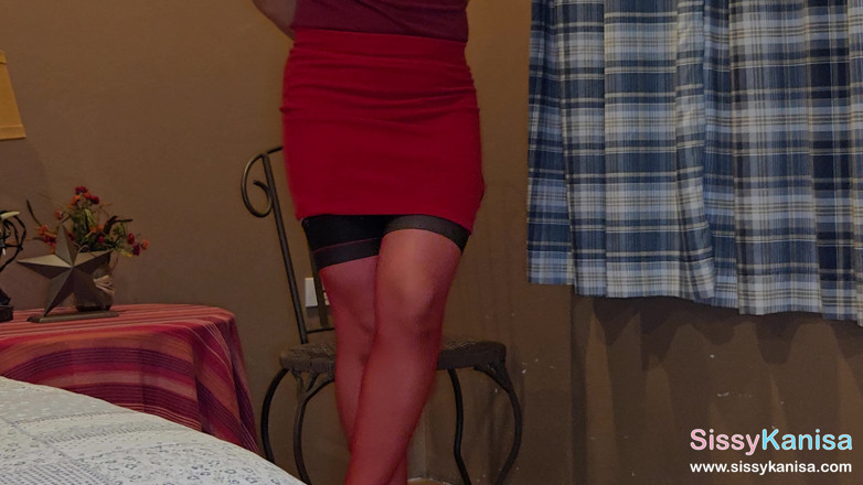SissyKanisa: Mariquita Kanisa en un resort vintage de campo - parte 3: piernas...