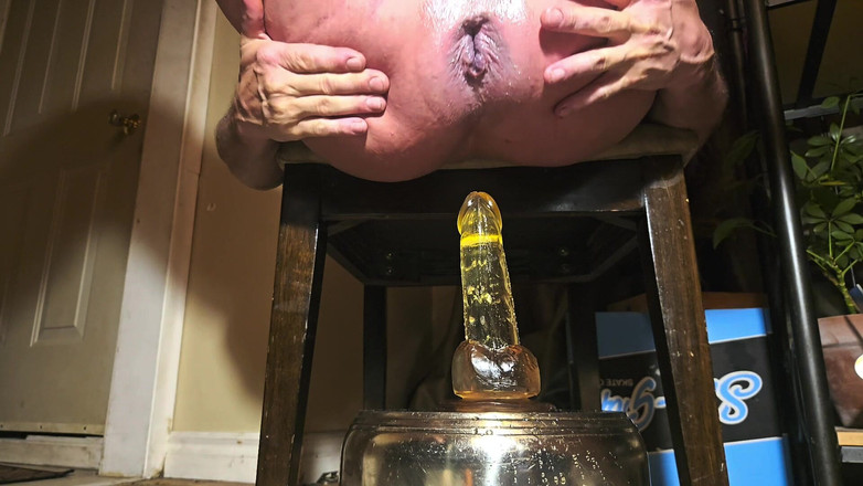 NiceBum2: Minha bunda está gozando e eu esguichando.